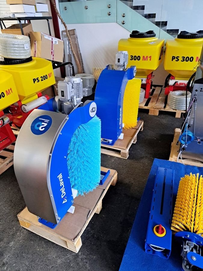 Sonstige Hoftechnik typu Alfa Laval Kuhbürste SCB, Neumaschine v St. Marienkirchen (Obrázek 1)