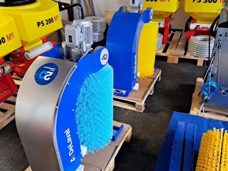 Sonstige Hoftechnik del tipo Alfa Laval Kuhbürste SCB, Neumaschine In St. Marienkirchen (Immagine 1)