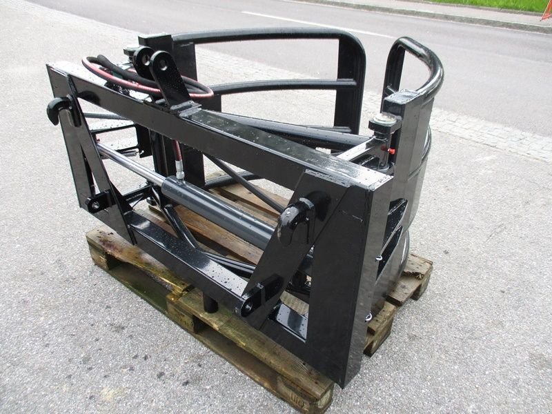 Frontladerzubehör of the type Sonstige Rundballengreifer, Neumaschine in St. Marienkirchen (Picture 4)