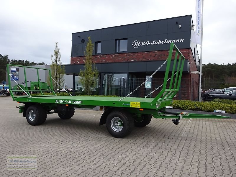 Ballentransportwagen of the type PRONAR 2-achs Anhänger, Ballenwagen, Strohwagen, TO 25 M; 12,0 to, Neumaschine in Itterbeck (Picture 12)