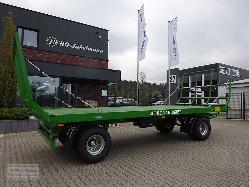 Ballentransportwagen of the type PRONAR 2-achs Anhänger, Ballenwagen, Strohwagen, TO 25 M; 12,0 to, Neumaschine in Itterbeck (Picture 8)