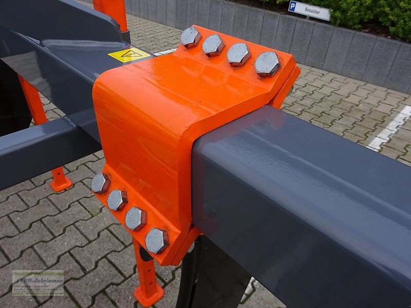 Tiefenlockerer tipa EURO-Jabelmann Tiefenlockerer MGX 3000 Vario mit 4 Zinken (Optional mit 5 Zinken, Optional mit Rohrstabwalze Ø620mm), Neumaschine u Itterbeck (Slika 13)