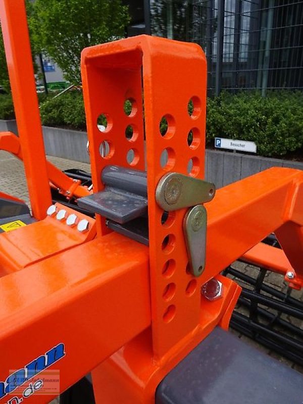 Tiefenlockerer tipa EURO-Jabelmann Tiefenlockerer MGX 3000 Vario mit 4 Zinken (Optional mit 5 Zinken, Optional mit Rohrstabwalze Ø620mm), Neumaschine u Itterbeck (Slika 26)