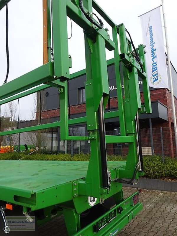 Ballentransportwagen от тип PRONAR Ballenwagen, Strohwagen, TO 27, 18 to, hydr. Ladungssicherung, Bauj. 2021, Gebrauchtmaschine в Itterbeck (Снимка 10)