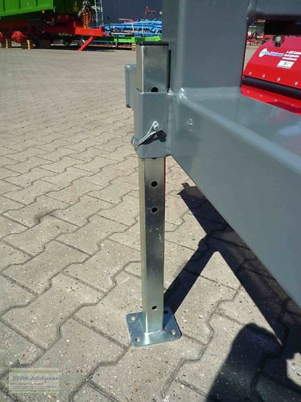 Kehrmaschine a típus EURO-Jabelmann Schlepperkehrmaschinen 2,25 m, einschl. hydr. Entleerung, aus laufender Produktion, NEU, Neumaschine ekkor: Itterbeck (Kép 13)