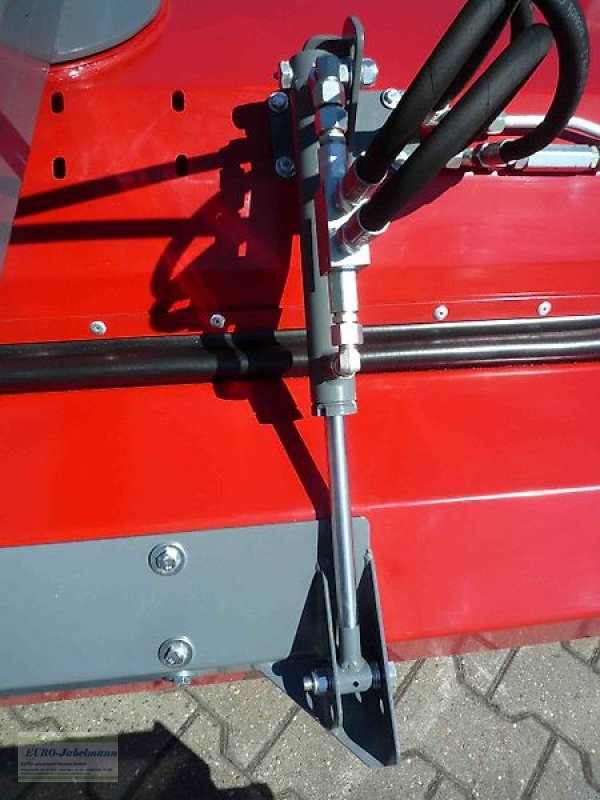 Kehrmaschine a típus EURO-Jabelmann Schlepperkehrmaschinen 2,25 m, einschl. hydr. Entleerung, aus laufender Produktion, NEU, Neumaschine ekkor: Itterbeck (Kép 9)