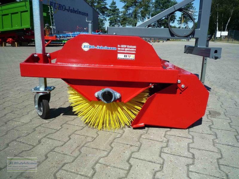 Kehrmaschine a típus EURO-Jabelmann Schlepperkehrmaschinen 2,25 m, einschl. hydr. Entleerung, aus laufender Produktion, NEU, Neumaschine ekkor: Itterbeck (Kép 4)