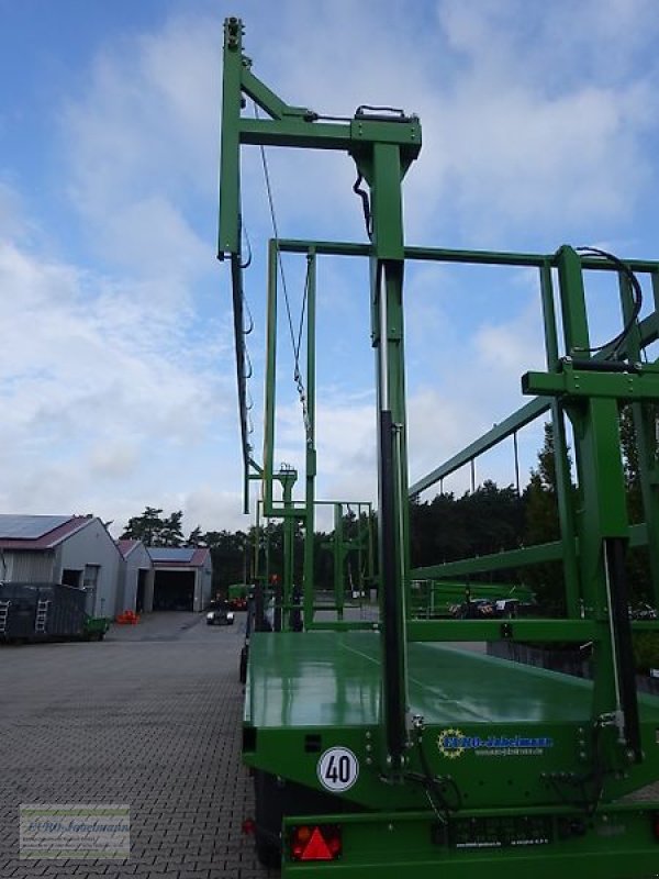 Ballentransportwagen typu PRONAR 3-achs Ballenwagen TO 26 M einschl.  hydr. Ladungssicherung, 18 to, NEU, Neumaschine v Itterbeck (Obrázek 25)