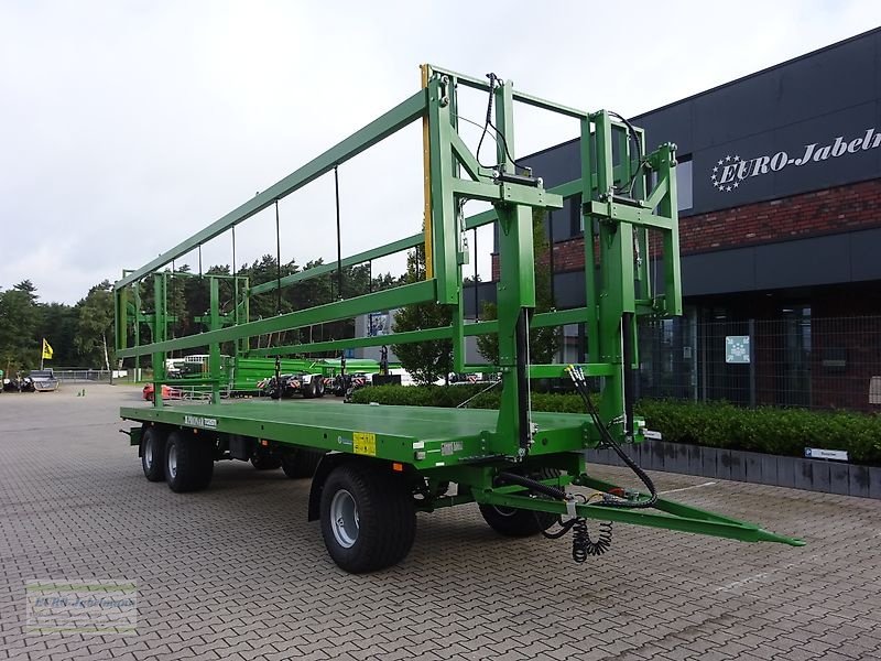 Ballentransportwagen typu PRONAR 3-achs Ballenwagen TO 26 M einschl.  hydr. Ladungssicherung, 18 to, NEU, Neumaschine v Itterbeck (Obrázek 2)