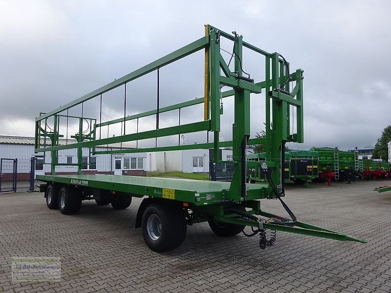 Ballentransportwagen typu PRONAR 3-achs Ballenwagen TO 26 M einschl.  hydr. Ladungssicherung, 18 to, NEU, Neumaschine v Itterbeck (Obrázek 4)