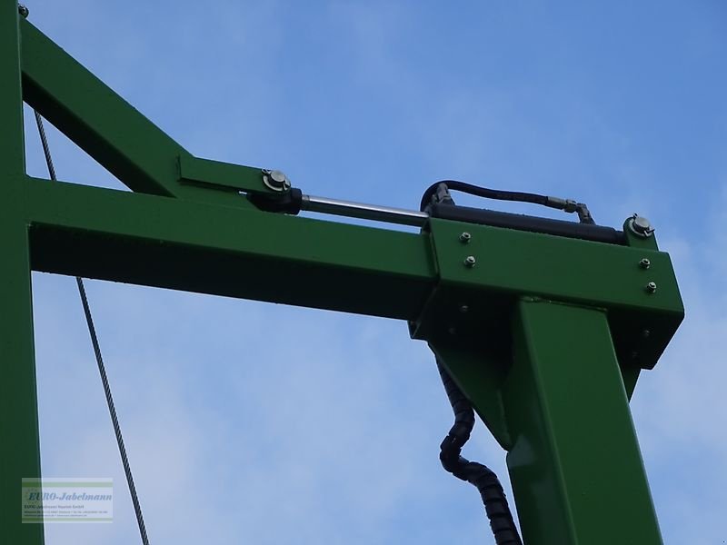 Ballentransportwagen typu PRONAR 3-achs Ballenwagen TO 26 M einschl.  hydr. Ladungssicherung, 18 to, NEU, Neumaschine v Itterbeck (Obrázek 22)