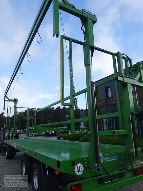 Ballentransportwagen typu PRONAR 3-achs Ballenwagen TO 26 M einschl.  hydr. Ladungssicherung, 18 to, NEU, Neumaschine v Itterbeck (Obrázek 21)