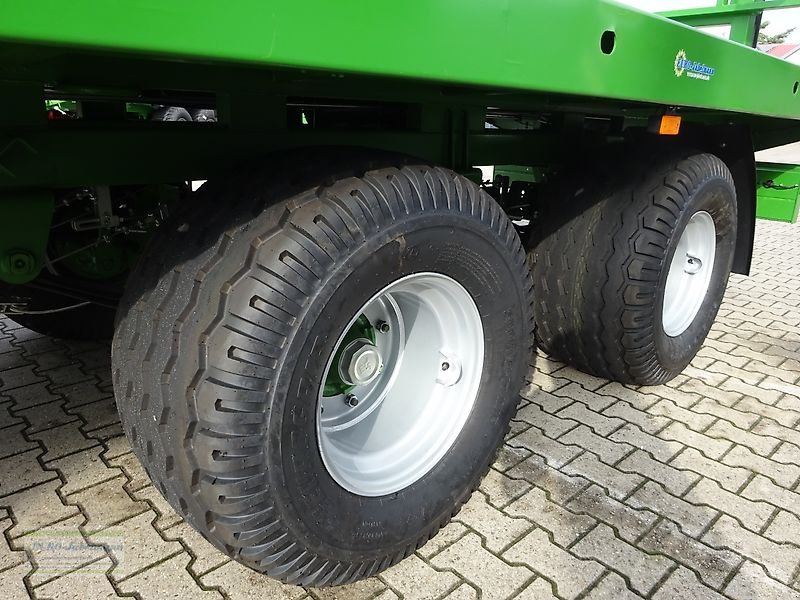 Ballentransportwagen typu PRONAR 3-achs Ballenwagen TO 26 M einschl.  hydr. Ladungssicherung, 18 to, NEU, Neumaschine v Itterbeck (Obrázek 27)