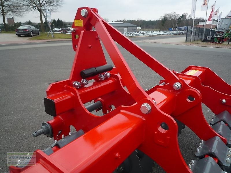 Kurzscheibenegge des Typs Unia UNIA-Kurzscheibenegge Ares XL 3,00 m, Ø560mm Scheiben, Rohrstabwalze Ø600 mm, Neumaschine in Itterbeck (Bild 12)