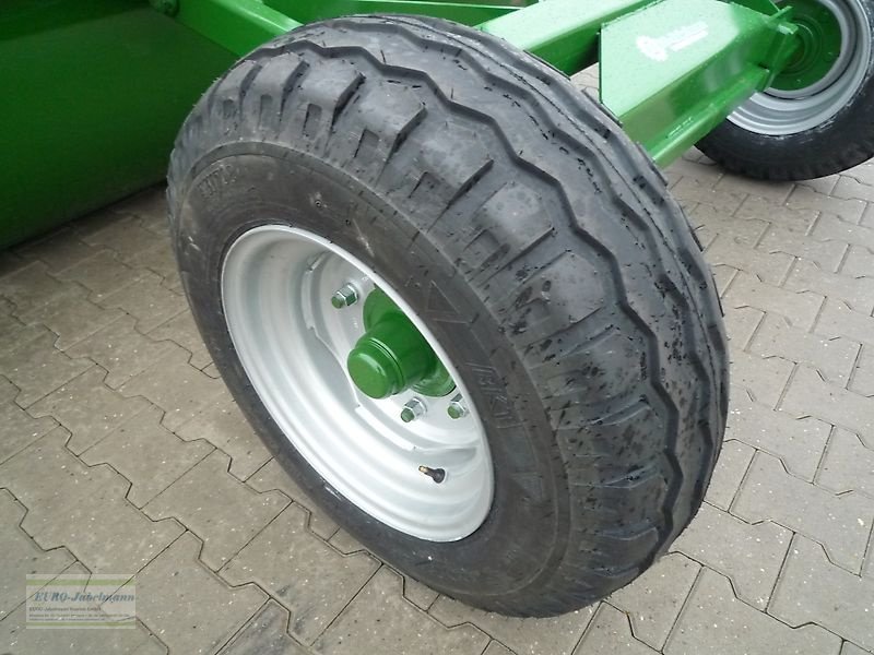 Walze of the type JAKO 2-teilige Wiesewalze M 275 mit abgerundete Kanten mit Fahrgestell, ungebremst, Neumaschine in Itterbeck (Picture 13)