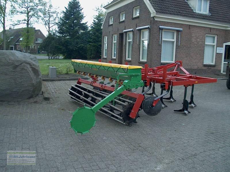 Drillmaschinenkombination of the type Unia Zwischenfruchtdrillmaschine, Alfa, 3,00 m, 8 Reihen, NEU, Neumaschine in Itterbeck (Picture 17)