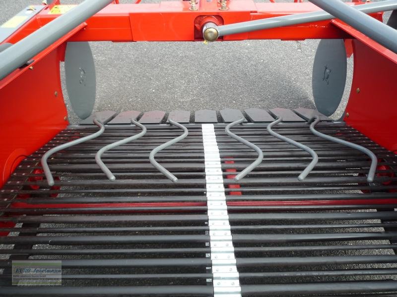 Kartoffelroder des Typs Unia Siebkettenroder Wega 1400, 2 Reihen, NEU, Neumaschine in Itterbeck (Bild 4)