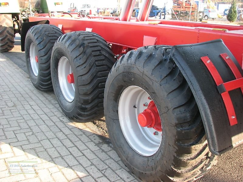 Kipper of the type PRONAR Tridemmuldenkipper, T 682; 30 to,  NEU, Neumaschine in Itterbeck (Picture 19)