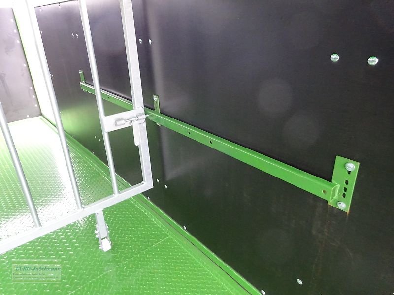 Anhänger typu PRONAR Viehtransportanhänger Kurier 46/1, 8,0 to, NEU, sofort ab Lager, Neumaschine v Itterbeck (Obrázek 16)