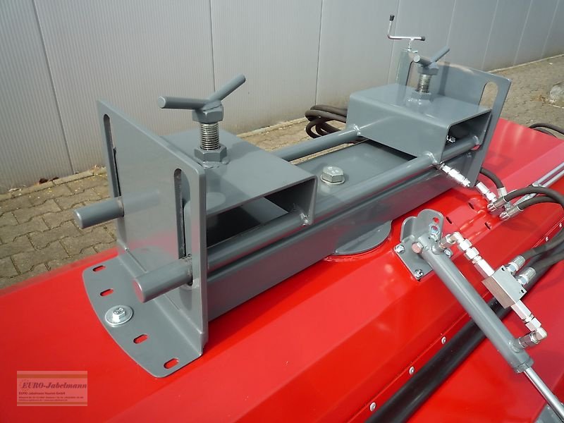 Kehrmaschine des Typs EURO-Jabelmann einschl. hydr. Entleerung, aus laufender Produktion, NEU, Neumaschine in Itterbeck (Bild 11)