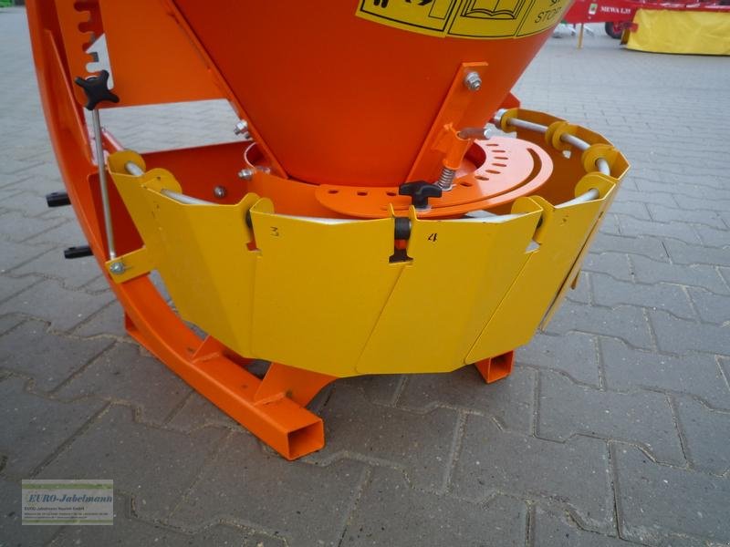Sandstreuer & Salzstreuer des Typs PRONAR Salzstreuer PS 250 / PS 250 M NEU, Neumaschine in Itterbeck (Bild 9)