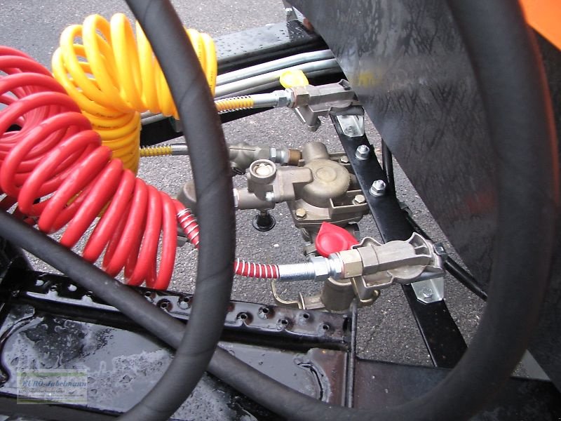 Sandstreuer & Salzstreuer typu PRONAR Salz- Sandstreuer T 130, ca. 2 m², NEU, Neumaschine w Itterbeck (Zdjęcie 8)