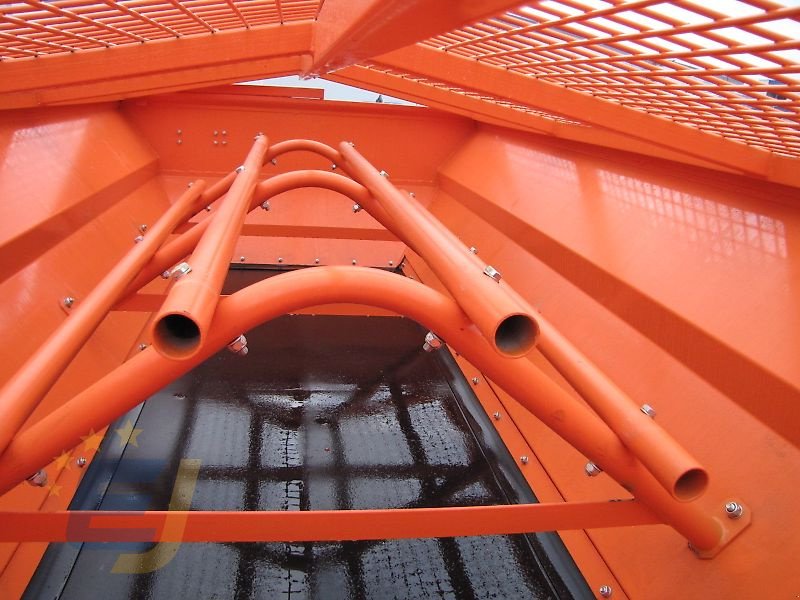 Sandstreuer & Salzstreuer of the type PRONAR Salz- Sandstreuer T 130, ca. 2 m², NEU, Neumaschine in Itterbeck (Picture 3)