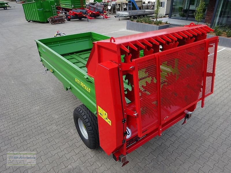 Dungstreuer of the type PRONAR Stalldungstreuer, Miststreuer, N 161, 8,2 to, NEU, Neumaschine in Itterbeck (Picture 3)