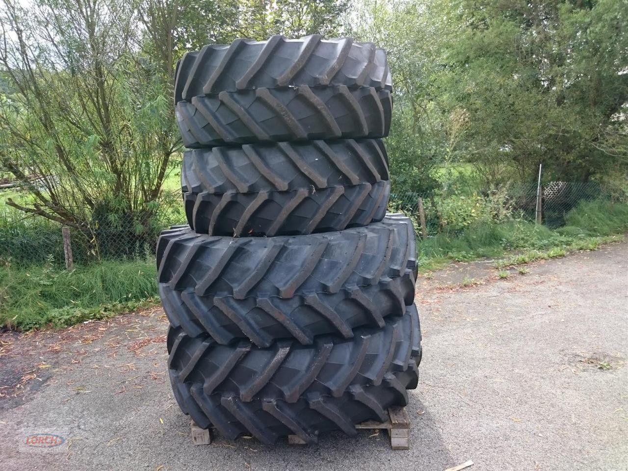 Rad des Typs Trelleborg 540/65R34+480/65R24, Neumaschine in Trochtelfingen (Bild 1)