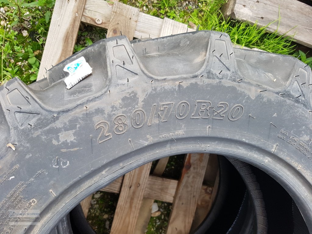 Reifen typu BKT 280/70R20, Neumaschine v Lichtenau Stadtgebiet (Obrázek 2)