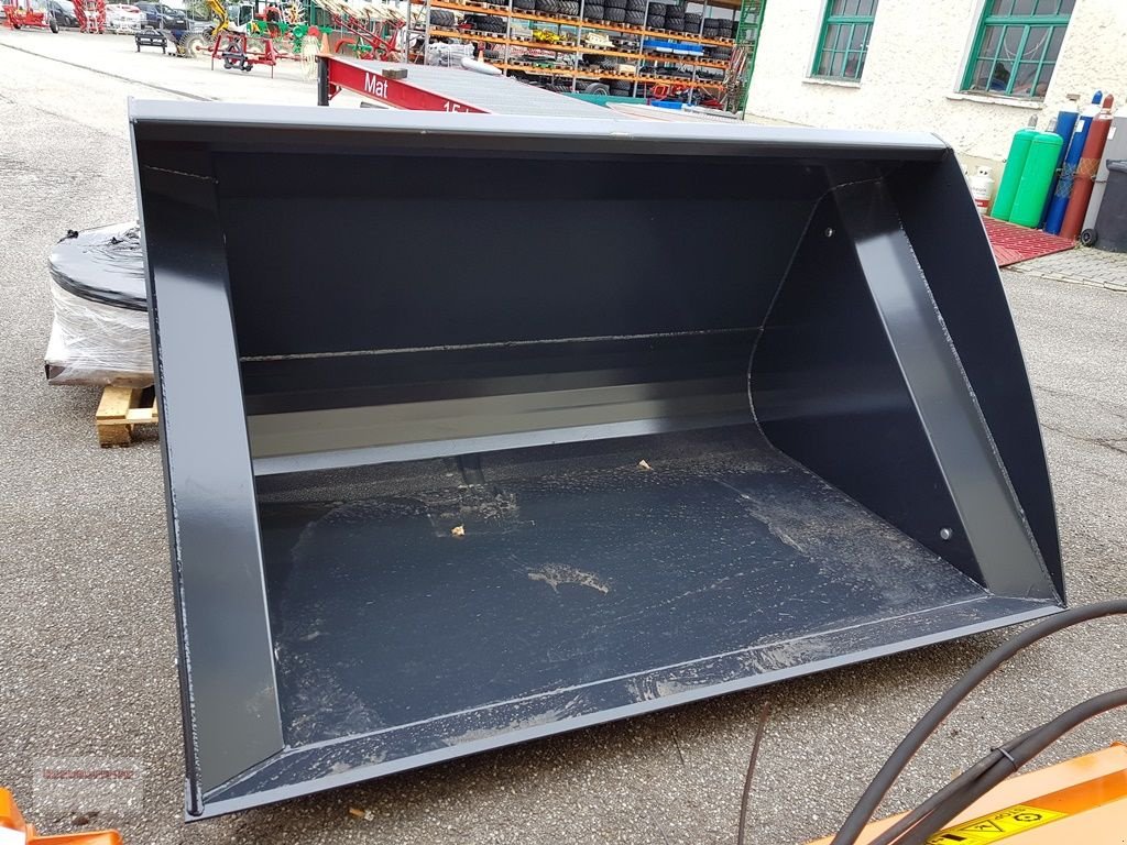 Frontladerzubehör of the type Dominator Hochkippschaufel Goliath 240 cm 2m³, Neumaschine in Tarsdorf (Picture 5)