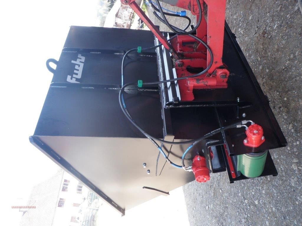 Frontladerzubehör of the type Dominator Einstreugerät NEU für Hoflader, Frontlader uvm., Neumaschine in Tarsdorf (Picture 7)