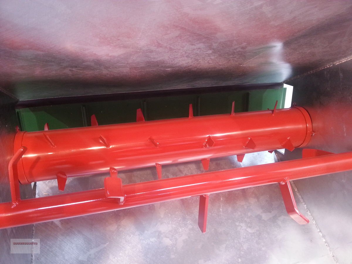 Frontladerzubehör of the type Dominator Einstreugerät NEU für Hoflader, Frontlader uvm., Neumaschine in Tarsdorf (Picture 8)