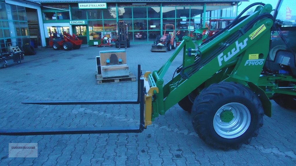 Frontladerzubehör of the type Dominator Palettengabel mit 200 cm Zinkenlänge 2,5 to, Neumaschine in Tarsdorf (Picture 6)