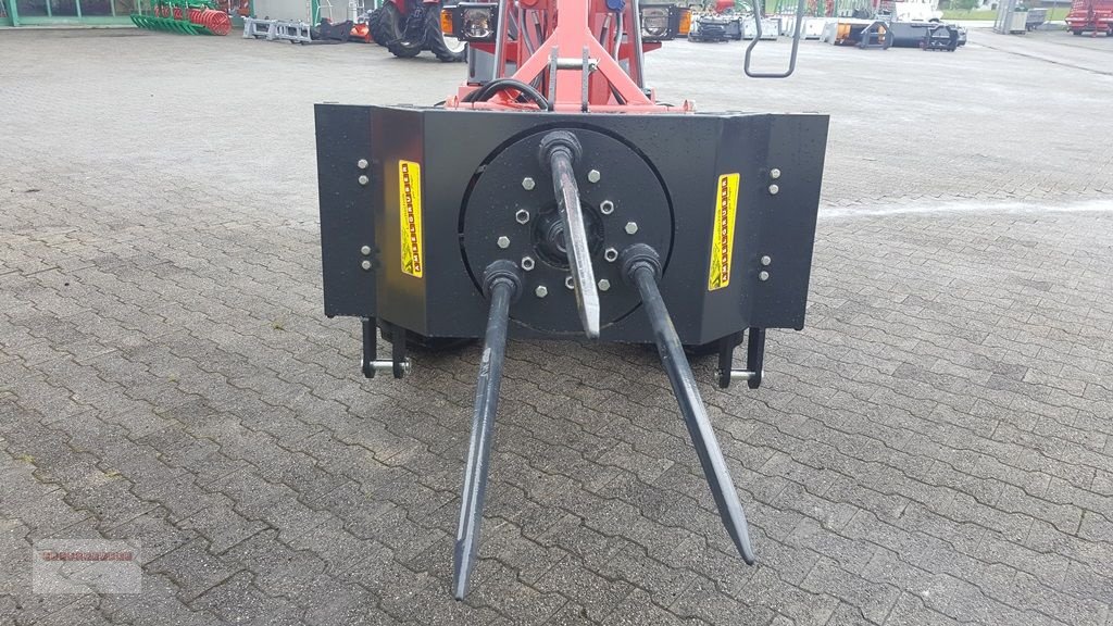 Frontladerzubehör of the type Dominator Ballenabwickler PRO mit Euroaufnahme & Dreipunkt, Neumaschine in Tarsdorf (Picture 3)