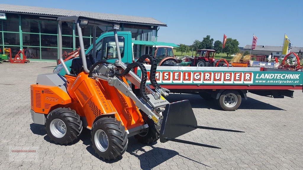 Hoflader of the type Cast Group Ballenspieß für Avant, Pixy, Multione uvm., Neumaschine in Tarsdorf (Picture 4)