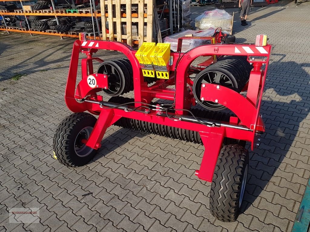 Packer & Walze от тип Dominator Cambridgwalze Jumbos mit 3 Zyl. NEU AKTION, Gebrauchtmaschine в Tarsdorf (Снимка 5)