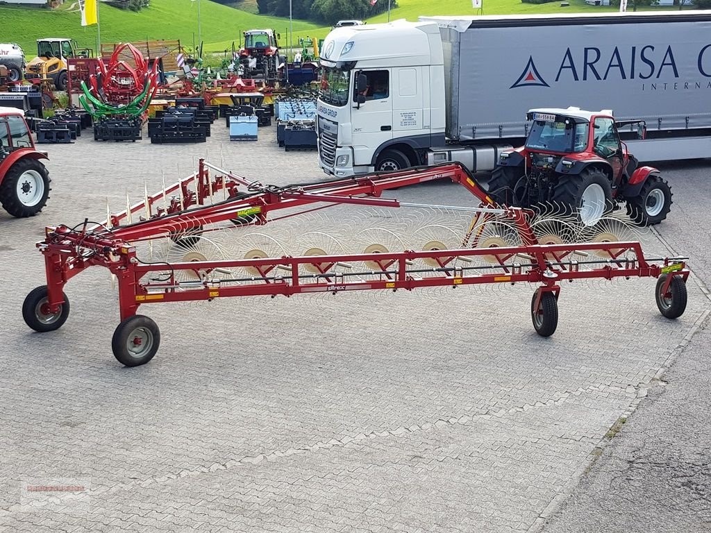 Schwader tipa Quick-Cover MK16 Magnum VARIO Radialschwader mit Lenkung NEU, Gebrauchtmaschine u Tarsdorf (Slika 1)