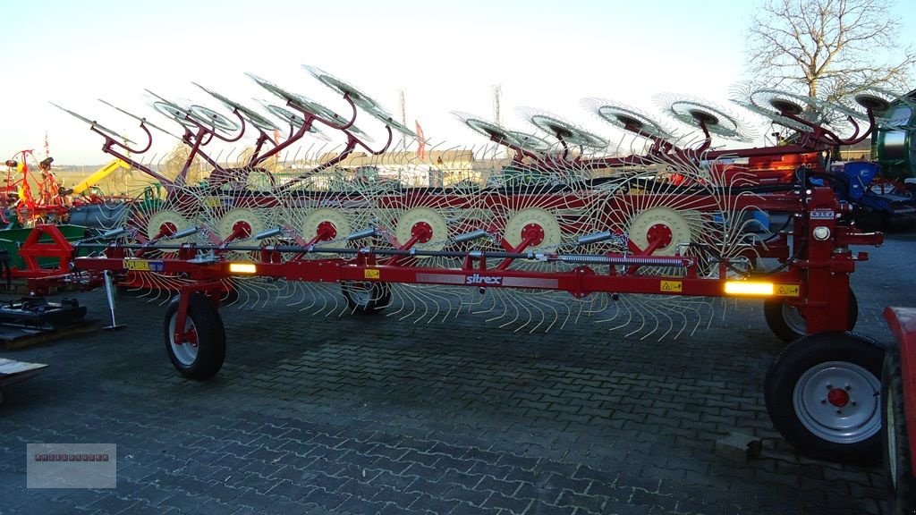 Schwader of the type Quick-Cover MX 12 VARIO, Neumaschine in Tarsdorf (Picture 7)