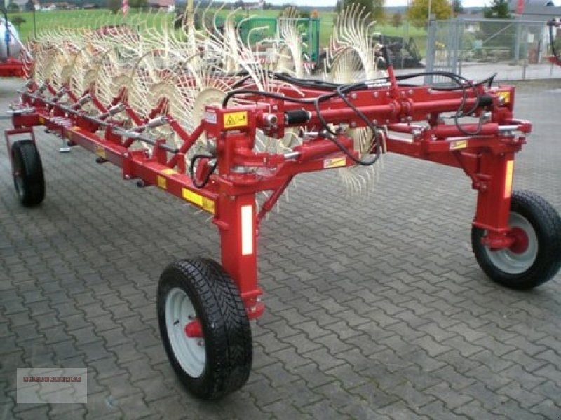 Schwader of the type Quick-Cover MX 12 VARIO, Neumaschine in Tarsdorf (Picture 3)