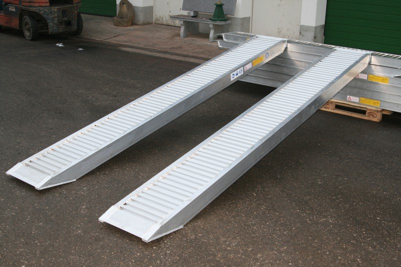 Sonstige Transporttechnik типа Sonstige Auffahrrampe 35/35 Alurampe Rampe, Neumaschine в Petting (Фотография 3)