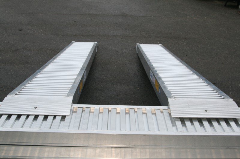 Sonstige Transporttechnik типа Sonstige Auffahrrampe 35/35 Alurampe Rampe, Neumaschine в Petting (Фотография 4)