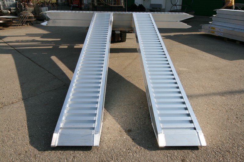 Sonstige Transporttechnik a típus Sonstige Aluauffahrrampe 40/60 Alurampe Rampe, Neumaschine ekkor: Petting (Kép 2)