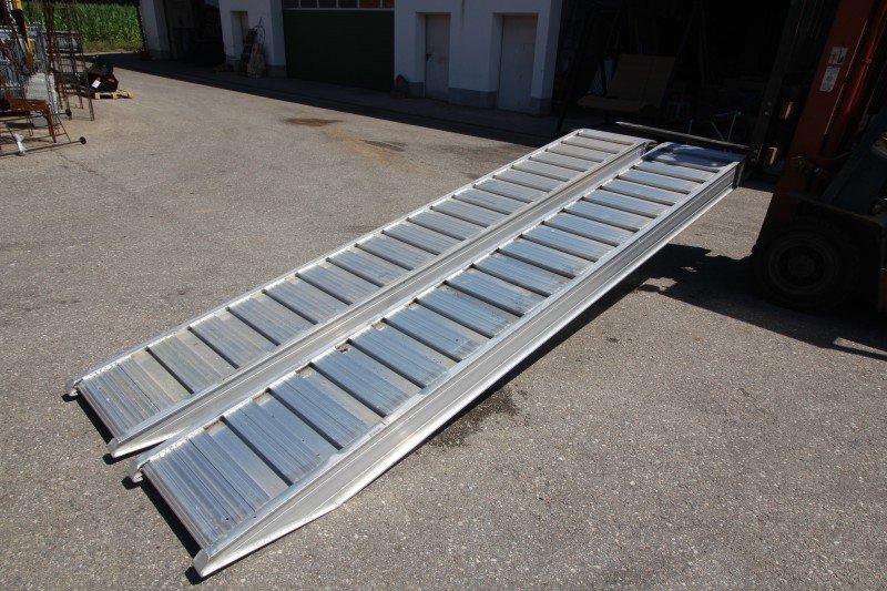 Sonstige Transporttechnik typu Sonstige Auffahrrampen  40/80 Alurampen Rampe, Neumaschine v Petting (Obrázek 1)