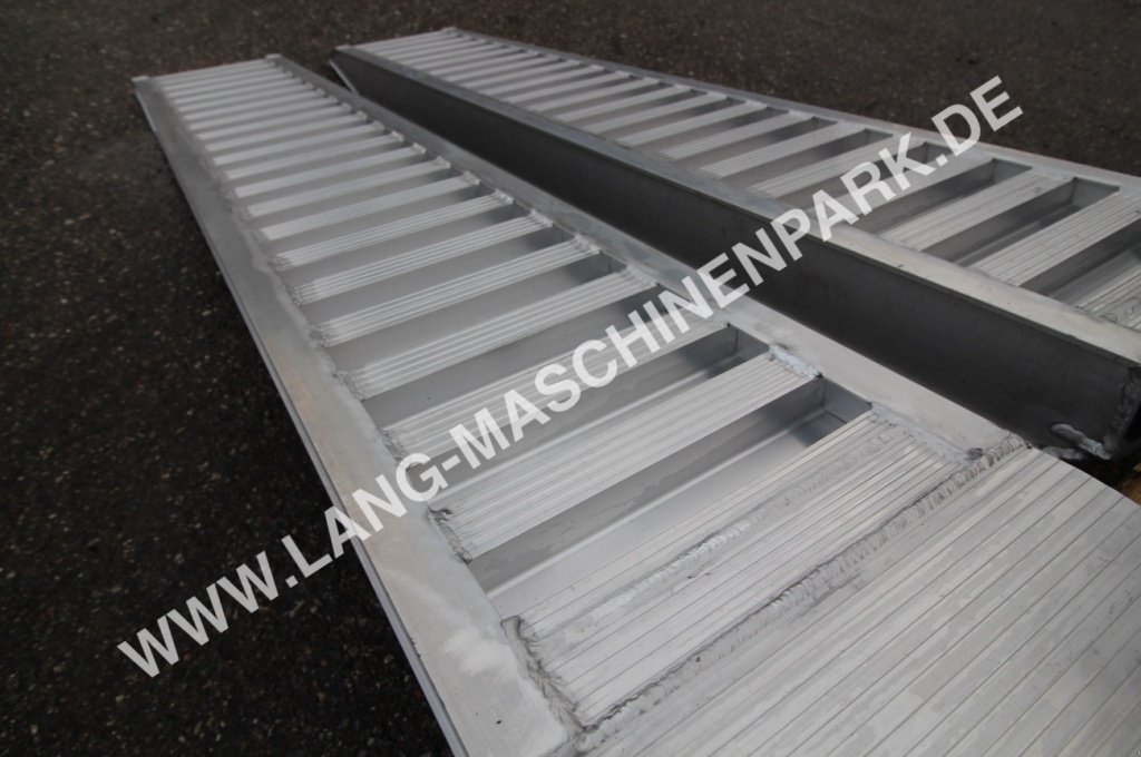 Sonstige Transporttechnik του τύπου DIMA Alurampe Auffahrrampe Rampe Verladeschiene Modell 25/50, Neumaschine σε Petting (Φωτογραφία 4)
