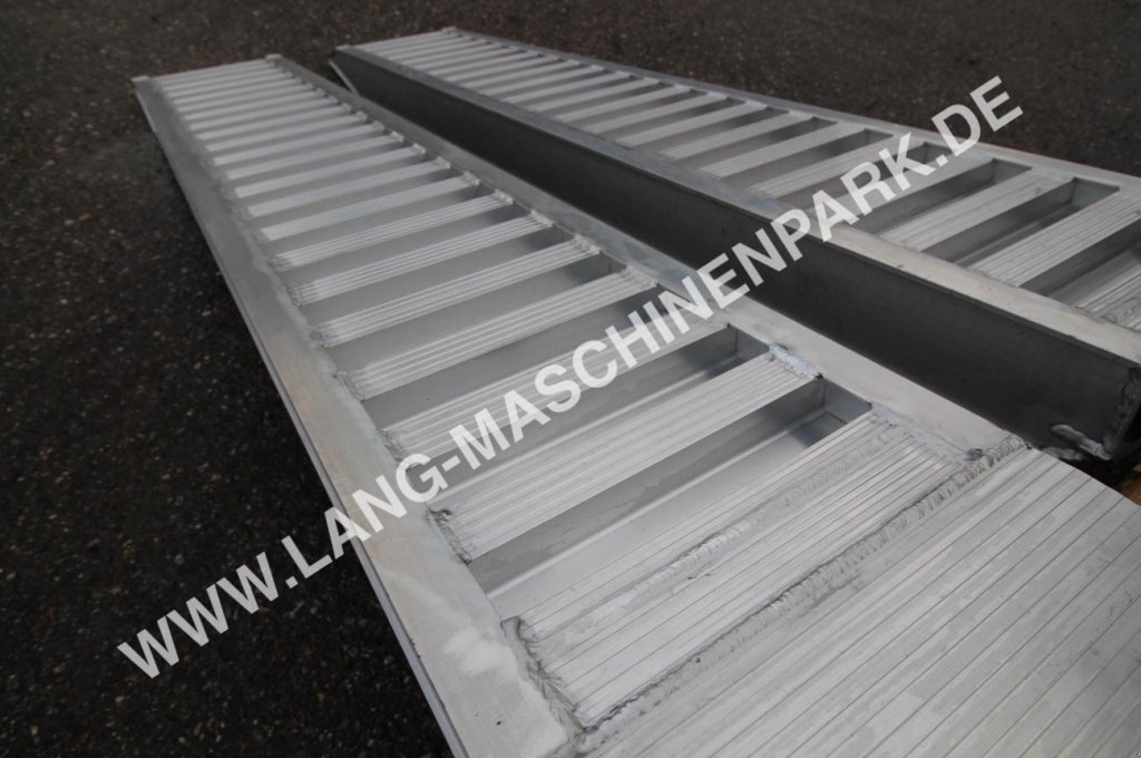 Sonstige Transporttechnik του τύπου DIMA 30/50 Rampe Alurampe Verladerampe, Neumaschine σε Petting (Φωτογραφία 3)