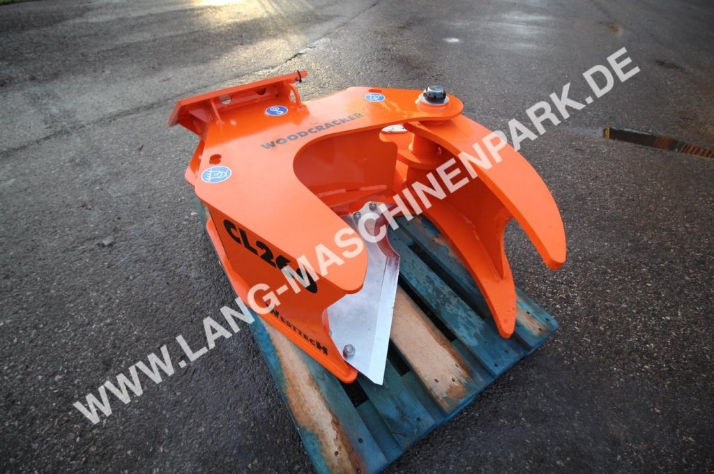 Astschere des Typs westtech Woodcracker CL 260 Fällgreifer, Neumaschine in Petting (Bild 1)