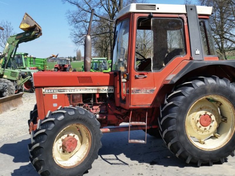 Traktor des Typs Case IH 844 XL, Gebrauchtmaschine in Reuth (Bild 1)