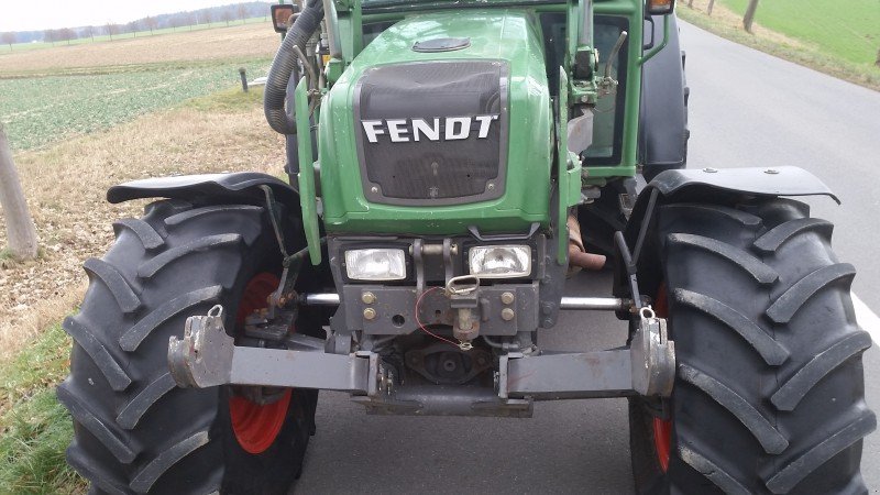 Traktor of the type Fendt Suche Fendt der Serie 200 bis 211, Gebrauchtmaschine in Reuth (Picture 17)
