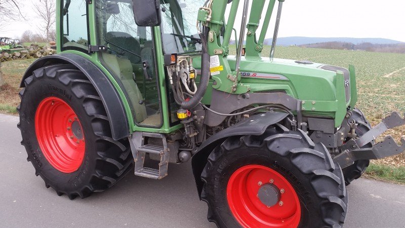 Traktor a típus Fendt Suche Fendt der Serie 200 bis 211, Gebrauchtmaschine ekkor: Reuth (Kép 11)